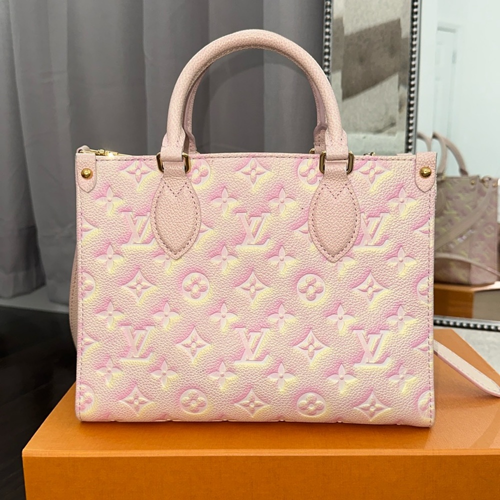 Louis Vuitton OnTheGo Stardust ✨